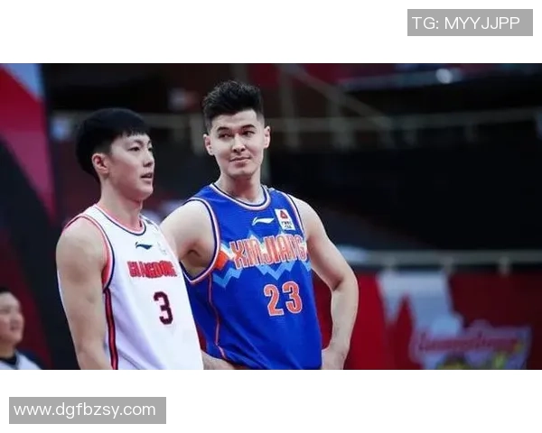 深圳篮球队战术之争引发热议球迷与专家观点交锋分析