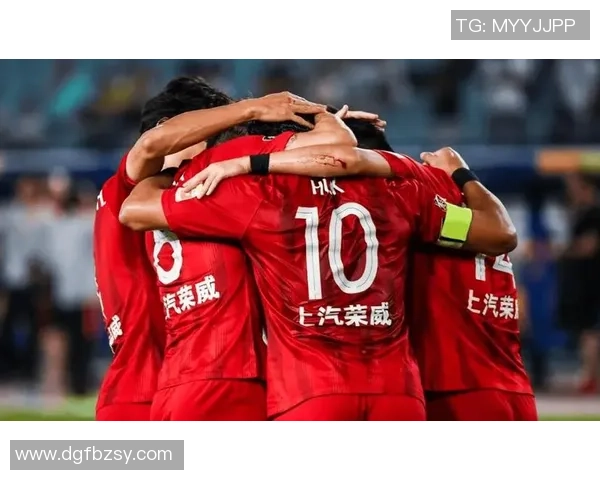 浙江足球明星汇聚一堂本土球员璀璨星光闪耀赛场