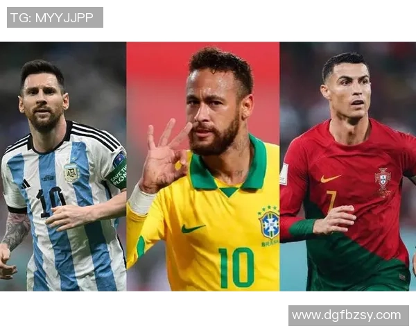 足球明星卡鉴定价格分析及市场行情探讨